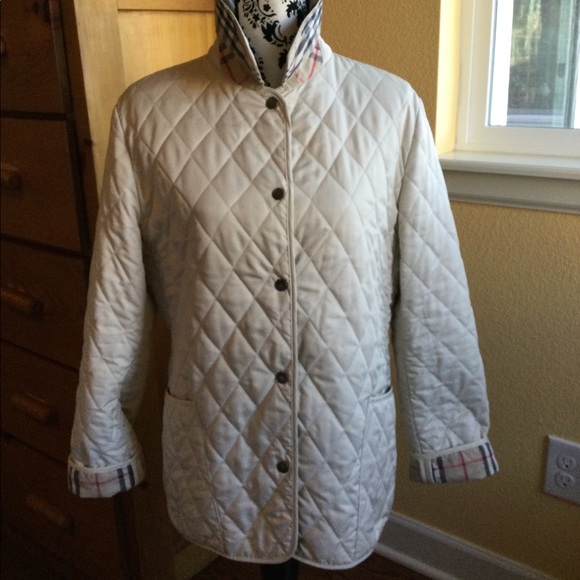 Gorgeous authentic Burberry Jacket! - Picture 2 of 9